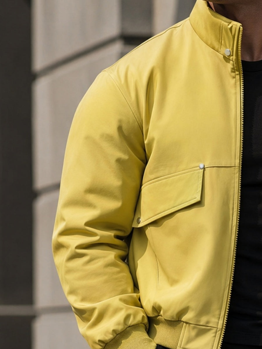 Veste matelassée, à capuche, jaune, détail du vêtement