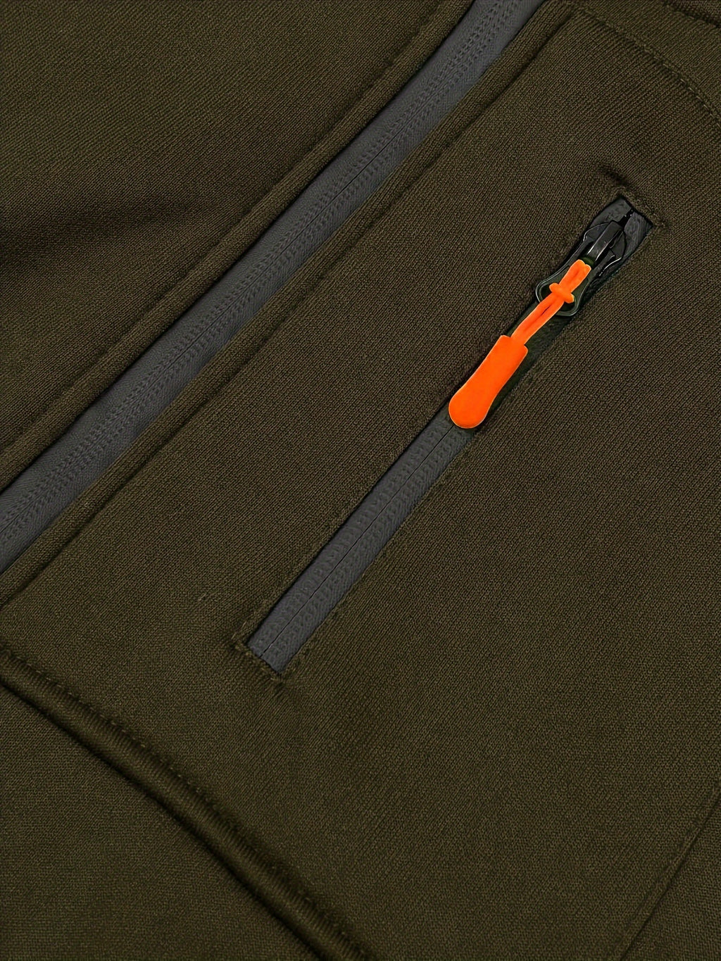 Veste longue, à capuche, détail du vêtement