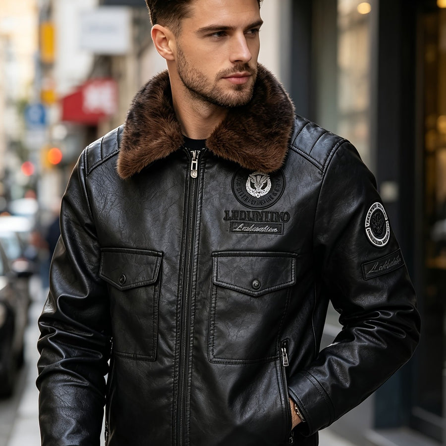 Veste en fausse fourrure, à revers, coloris noir