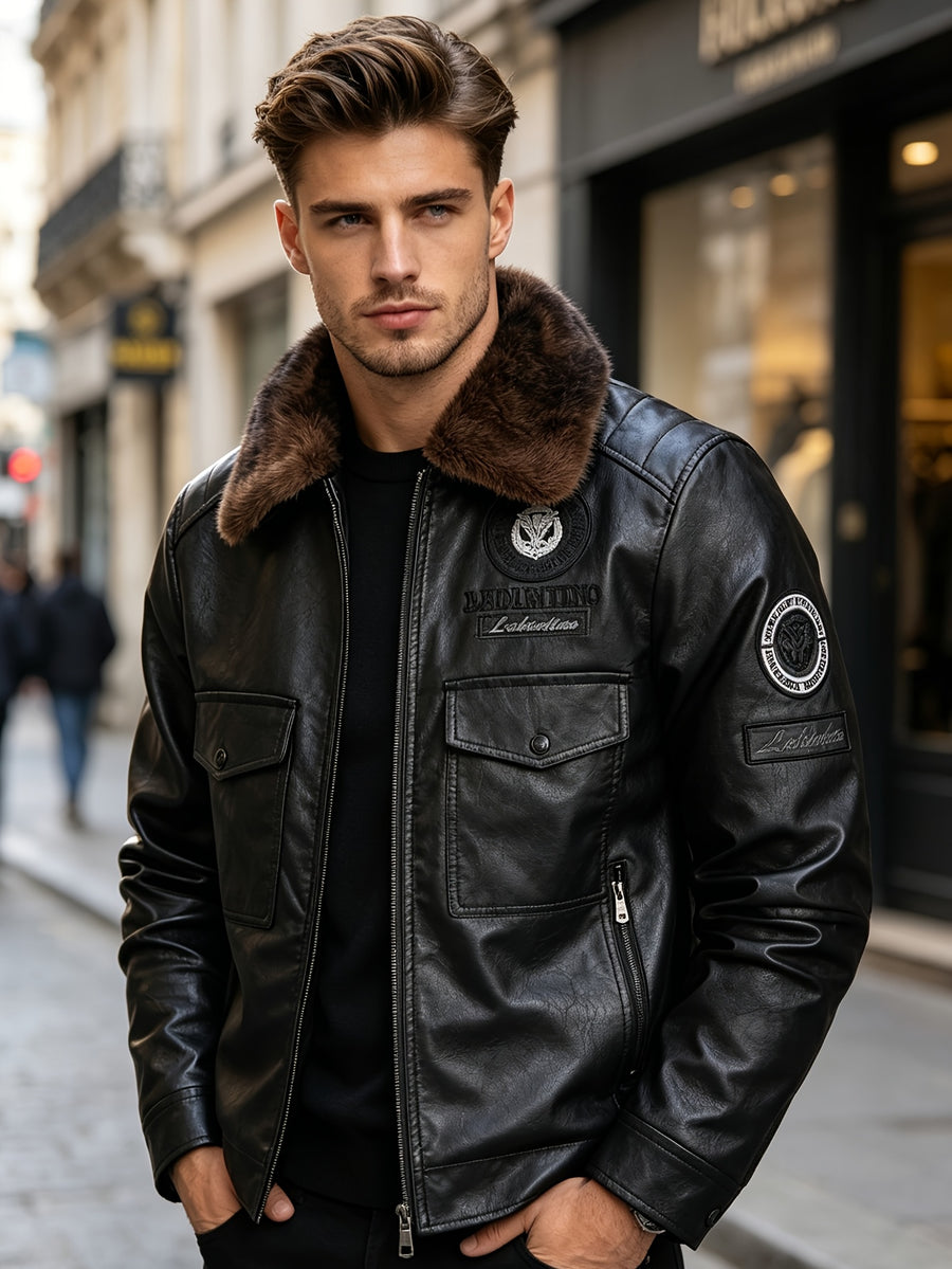 Veste en fausse fourrure, à revers, détail du vêtement