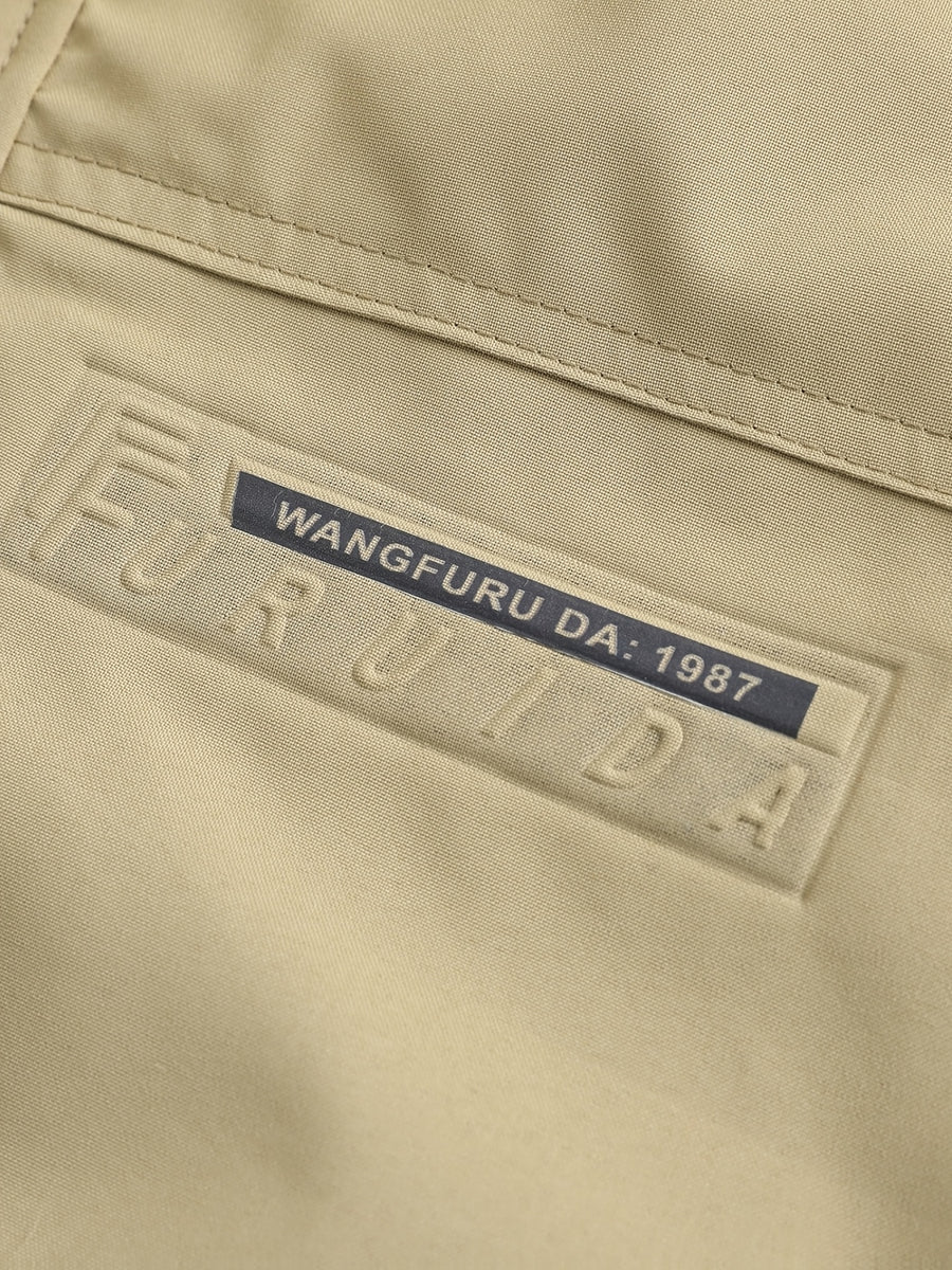Manteau long, grandes tailles, à capuche, détail du vêtement