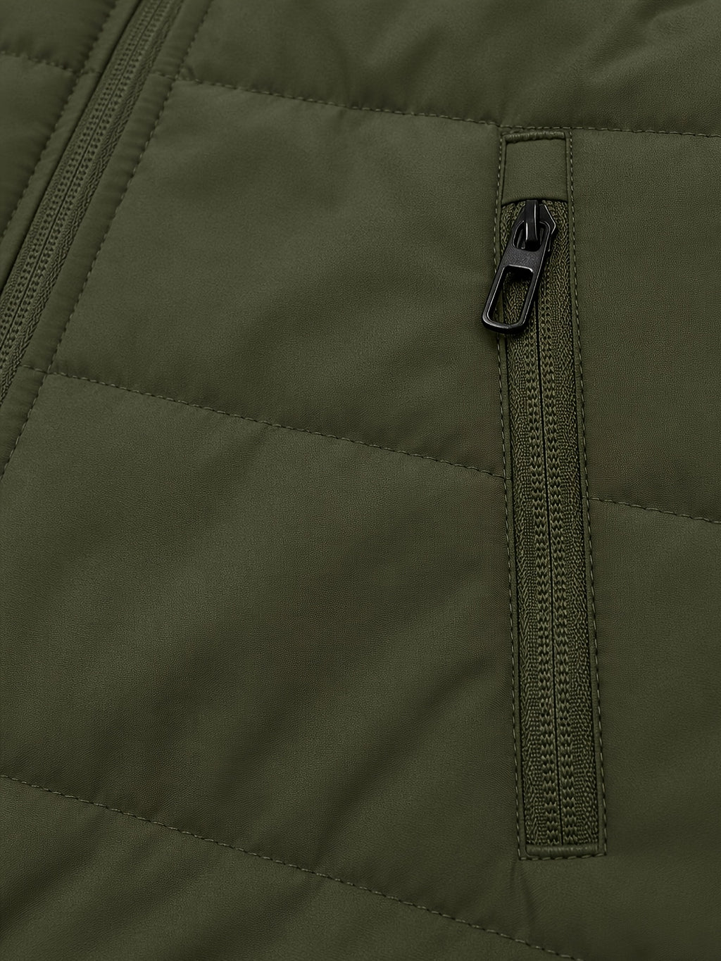 Veste matelassée, coupe-vent, à col montant, col montant, détail du vêtement