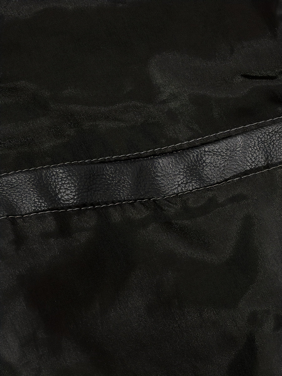 Veste, coupe-vent, à capuche, marron foncé, détail du vêtement
