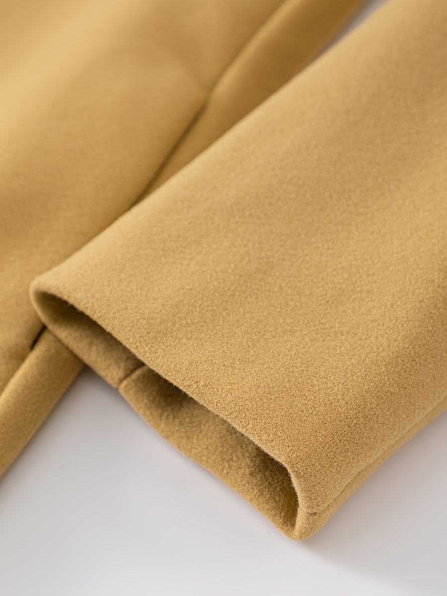 Trench long, à revers, gris argenté, détail du vêtement