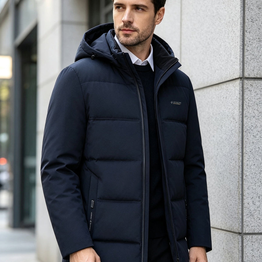 Manteau matelassé long, capuche amovible, coloris bleu marine, détail