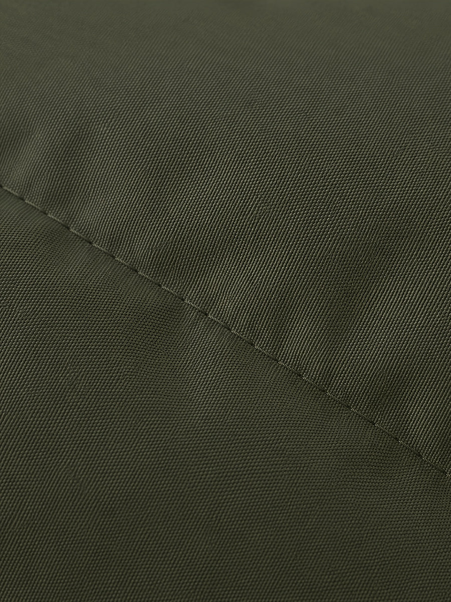 Veste matelassée, coupe-vent, à col montant, col montant, détail du vêtement